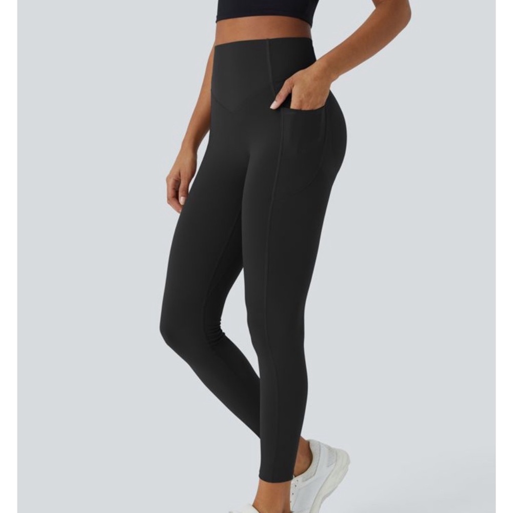 NWT Halara Ultrasculpt Highrise tummy shaping leggings